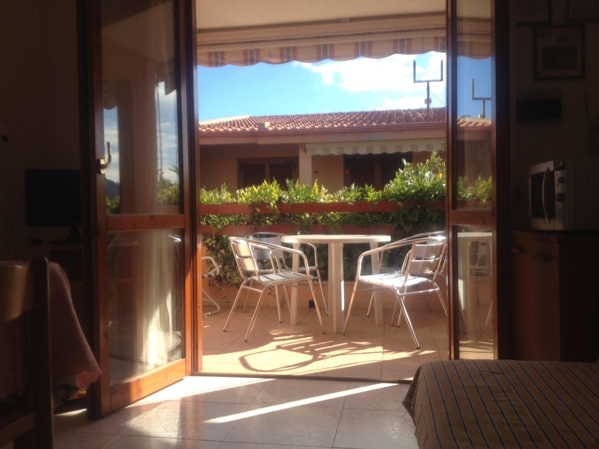 Residenza Le Due Palme Apart otel Villasimius Dış mekan fotoğraf